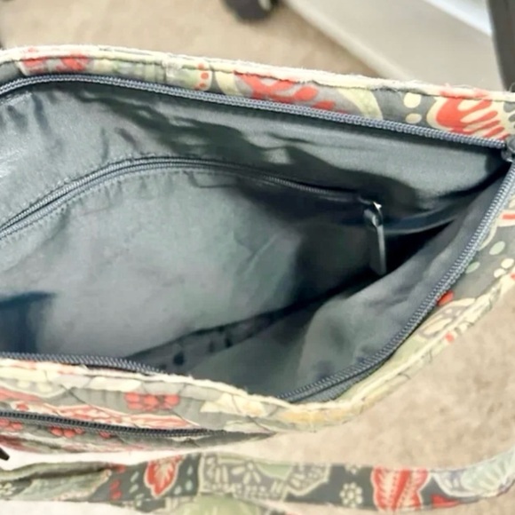 Vintage vera Bradley hipster crossbody purse retired Nomadic floral triple zips - Picture 4 of 6